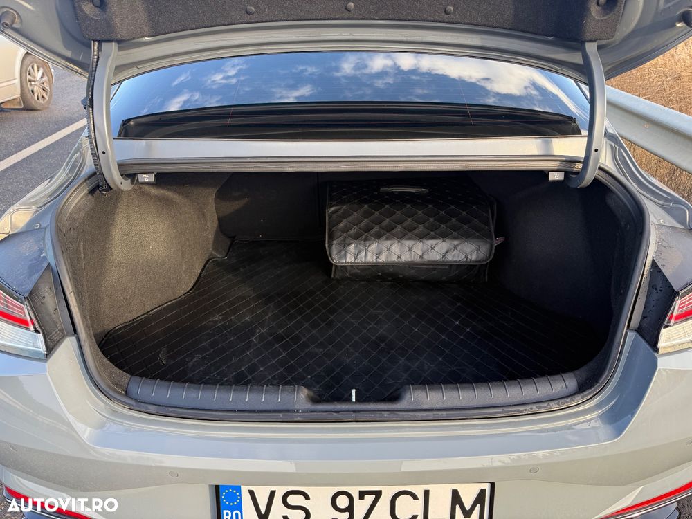 Hyundai Elantra 1.6 l 123 CP CVT Exclusive Navi - 21