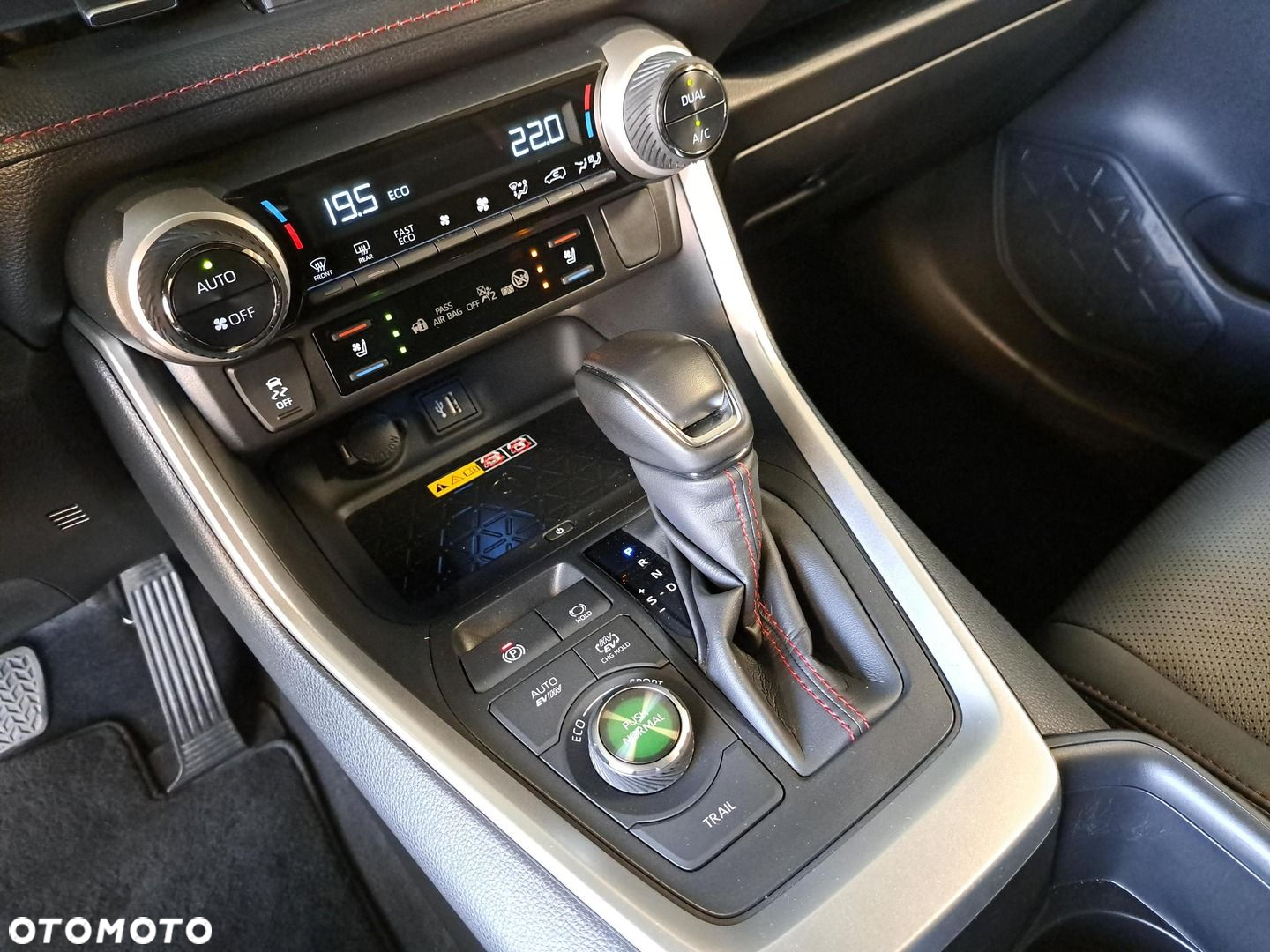 Toyota RAV4 - 25