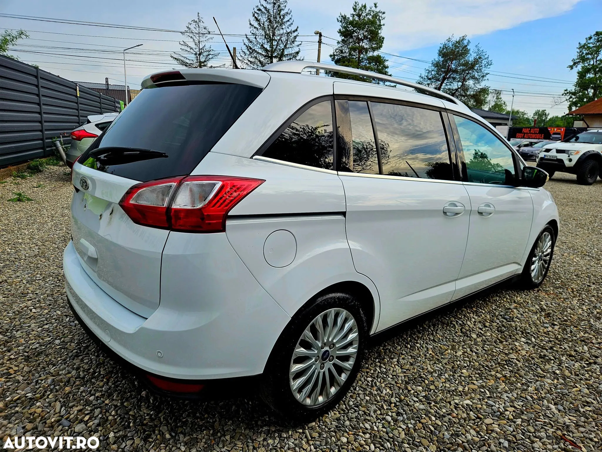 Ford Grand C-Max 1.6 TDCi Titanium - 2