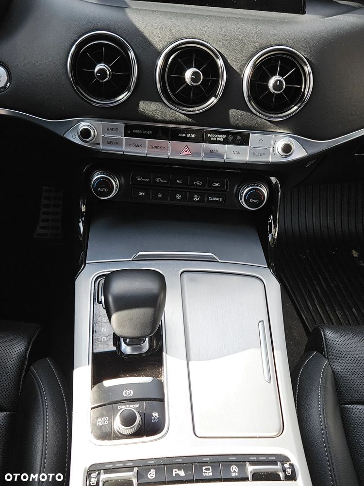 Kia Stinger 2.2 CRDI GT Line - 29