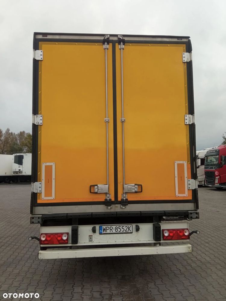 Schmitz Cargobull SKO 24L - 18