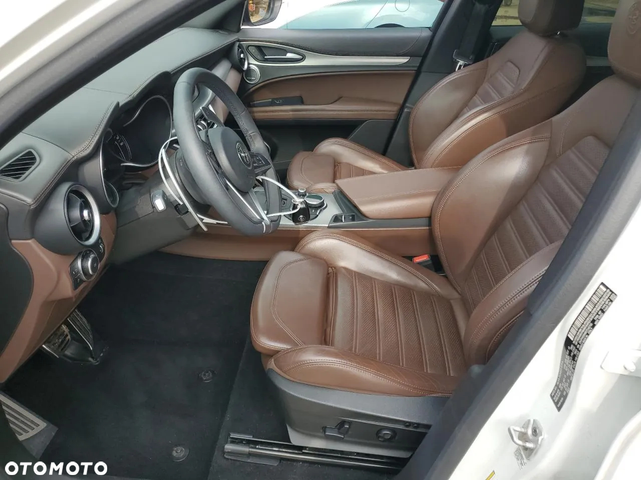 Alfa Romeo Stelvio 2.0 Turbo 6C Villa D'este Q4 - 8