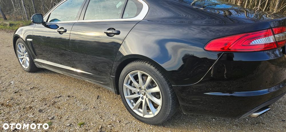 Jaguar XF 2.0 T Premium Luxury - 9