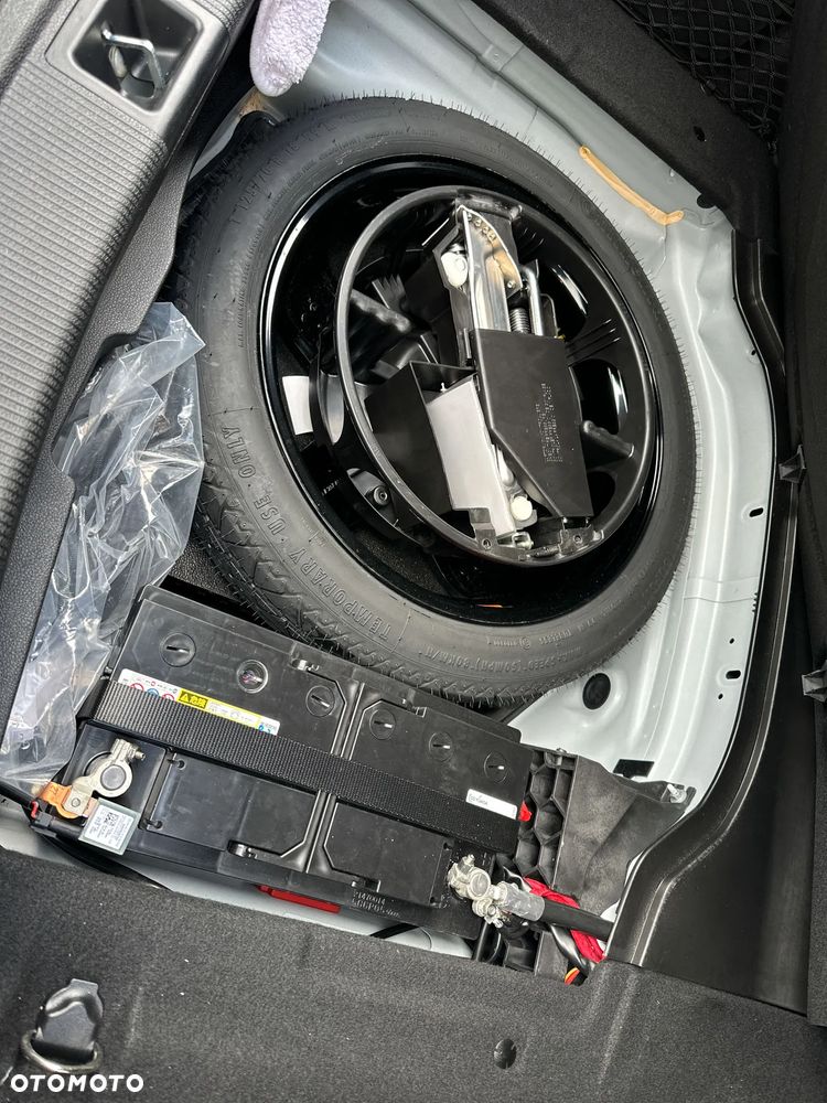 Mercedes-Benz Klasa C 63 AMG AMG SPEEDSHIFT MCT - 35
