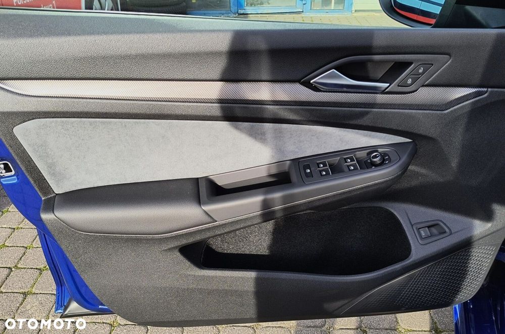 Volkswagen Golf - 21