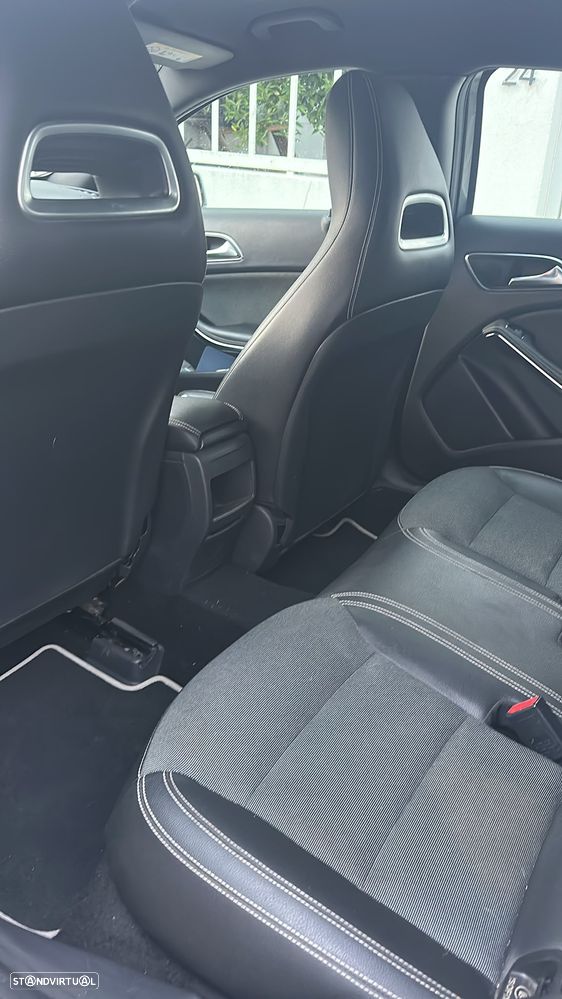 Mercedes-Benz A 180 d AMG Line - 7