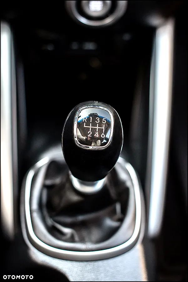 Hyundai Veloster - 25