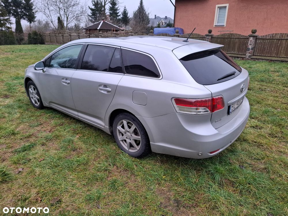 Toyota Avensis 2.0 Prestige EU5 MS - 3