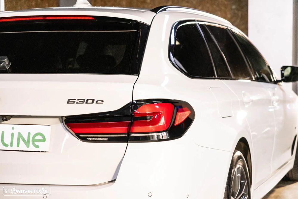 BMW 530 e Pack Desportivo M - 14