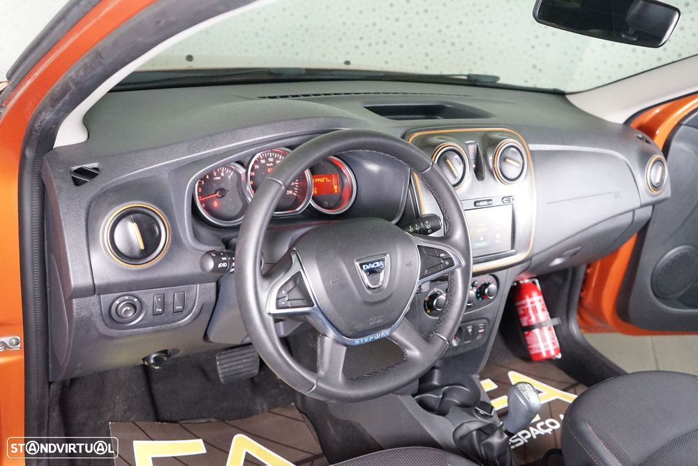 Dacia Sandero Stepway TCe 90 Easy-R S&S Celebration - 16