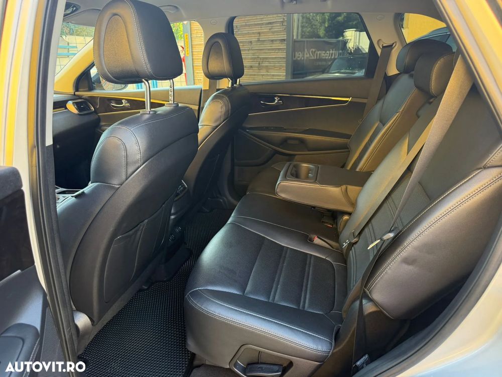 Kia Sorento - 9