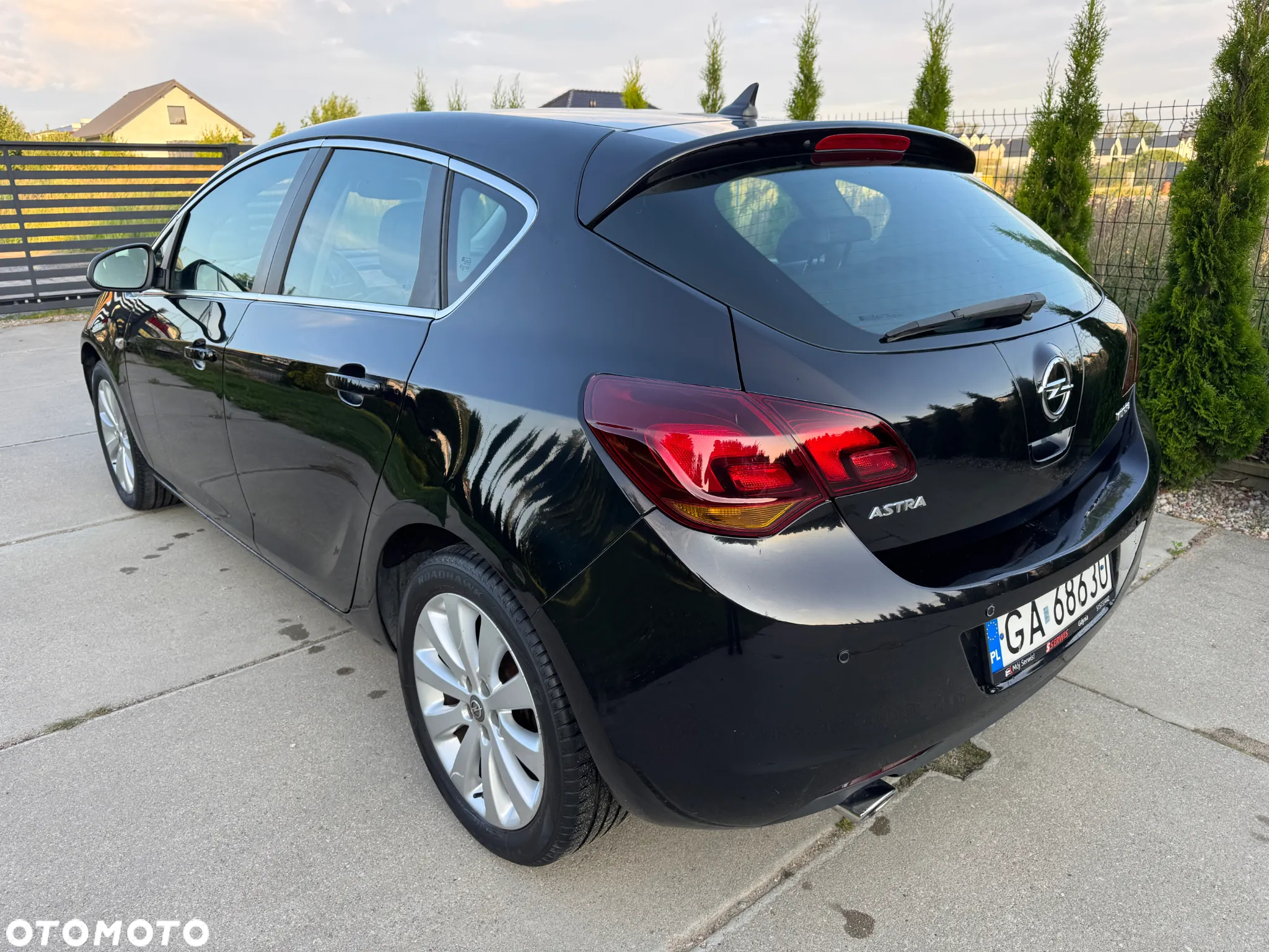 Opel Astra IV 1.4 T Cosmo - 3