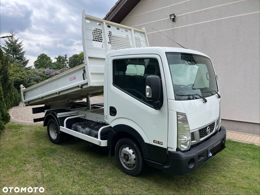 Nissan Cabstar NT 400 - 1