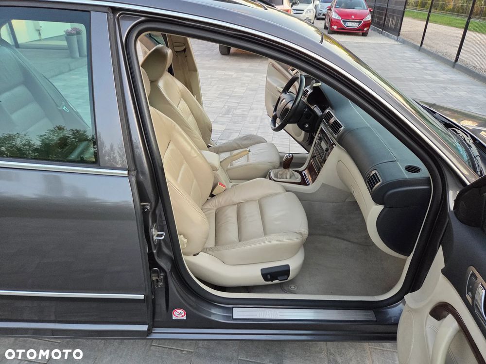 Skoda Superb 2.0 TDI DPF Exclusive - 17