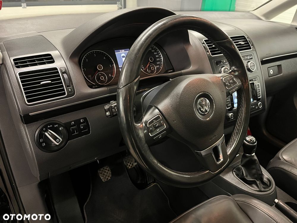 Volkswagen Touran 1.6 TDI DPF BlueMotion Technology Highline - 19