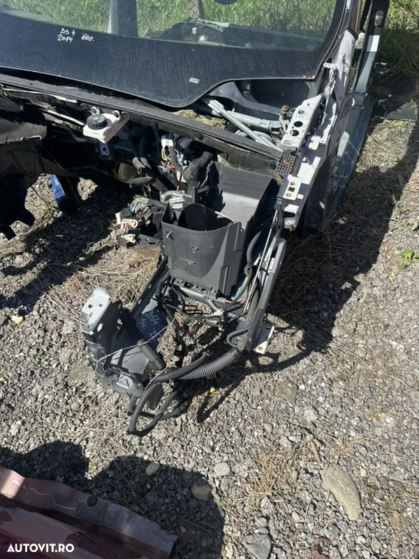 Lonjeron cu aripa interioara stanga sau dreapta CITROEN DS4 an 2014 - 1