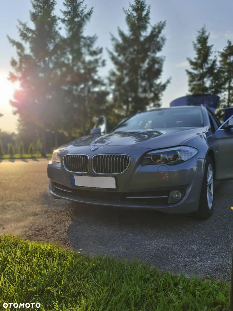 BMW Seria 5 525d - 2