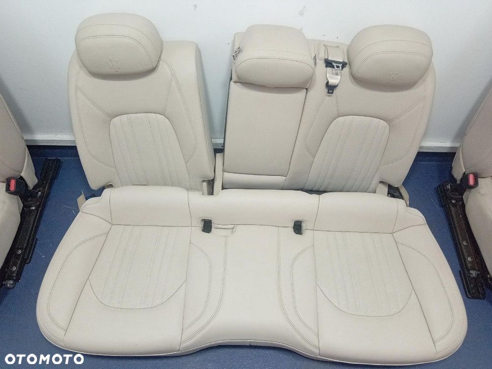 MASERATI LEVANTE FOTELE KANAPA BOCZKI WNĘTRZE SKÓRA BEŻ KOMPLET LHD - 2