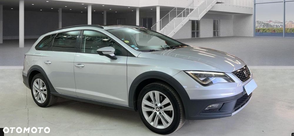 Seat Leon 2.0 TDI DPF Start&Stop DSG XCELLENCE - 4