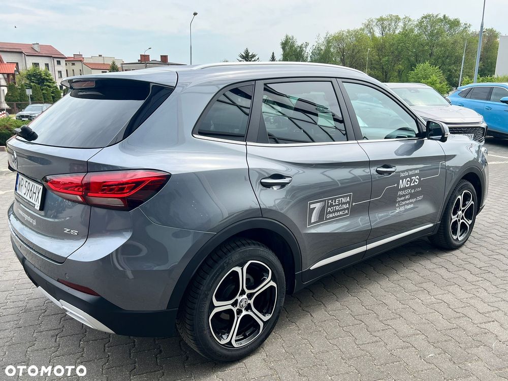 MG ZS - 6