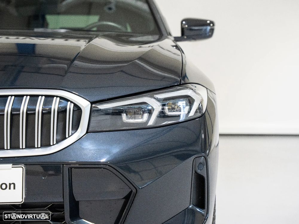 BMW 320 d Pack Desportivo M Auto - 28