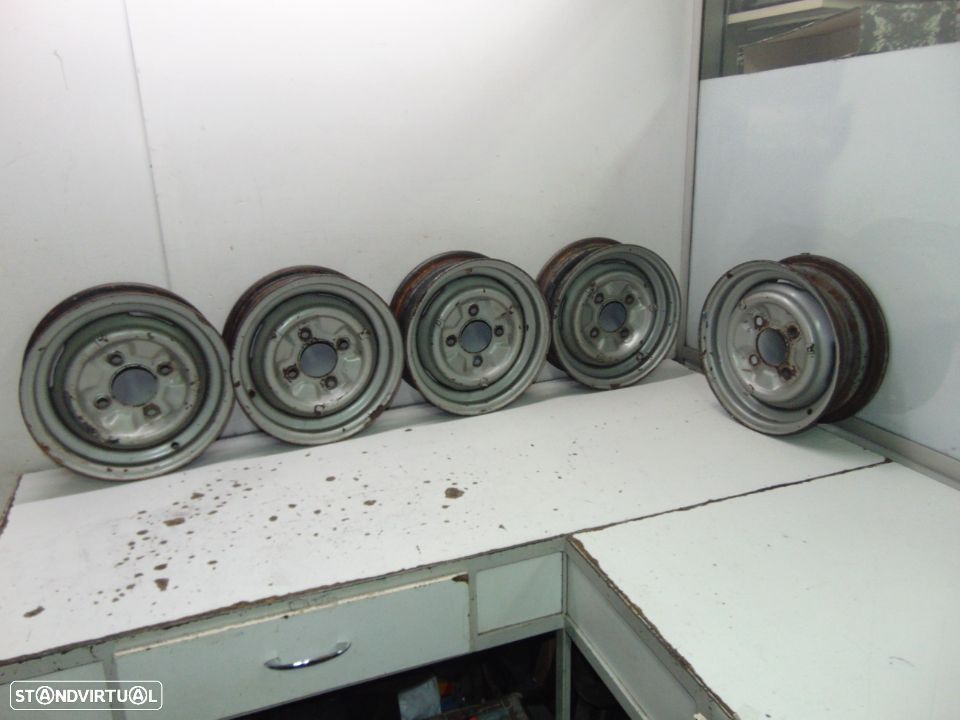 Datsun 1200 jantes - 1