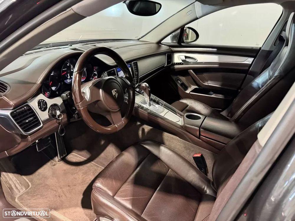 Porsche Panamera - 35