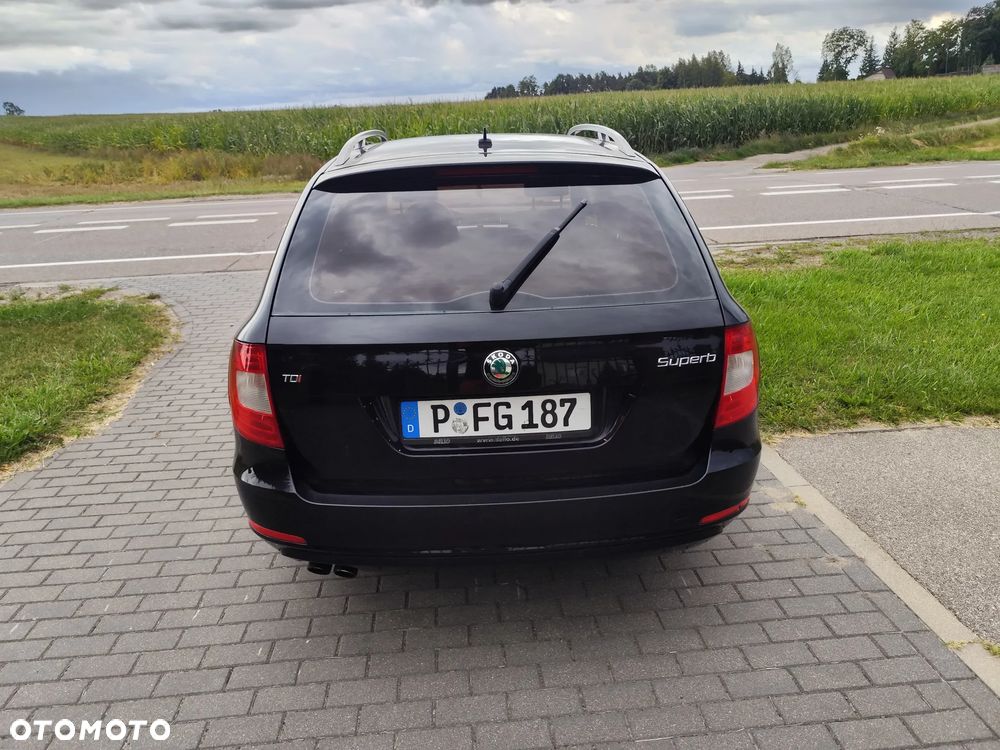 Skoda Superb 2.0 TDI Ambition - 17