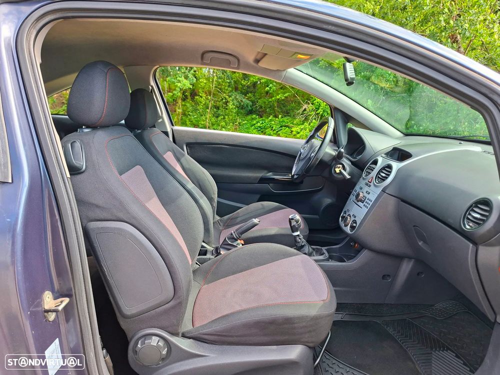 Opel Corsa 1.2 Black Edition - 11