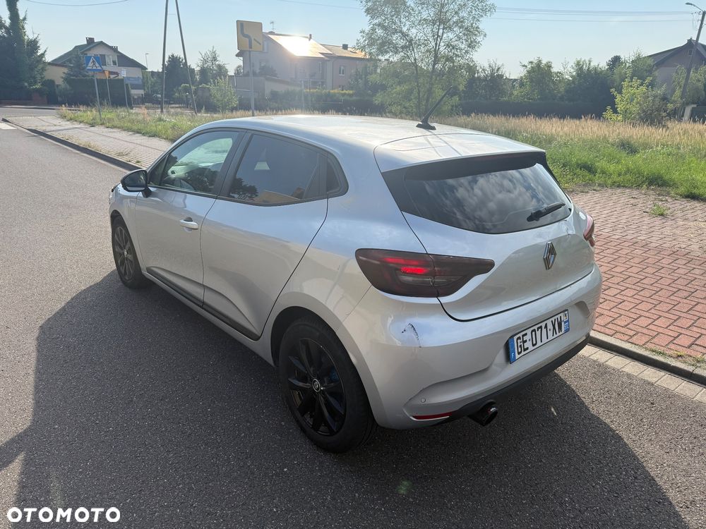 Renault Clio - 14