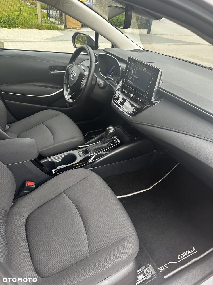 Toyota Corolla 1.8 Hybrid Comfort - 27