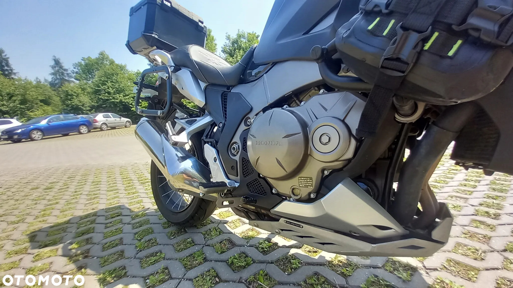 Honda VFR - 9
