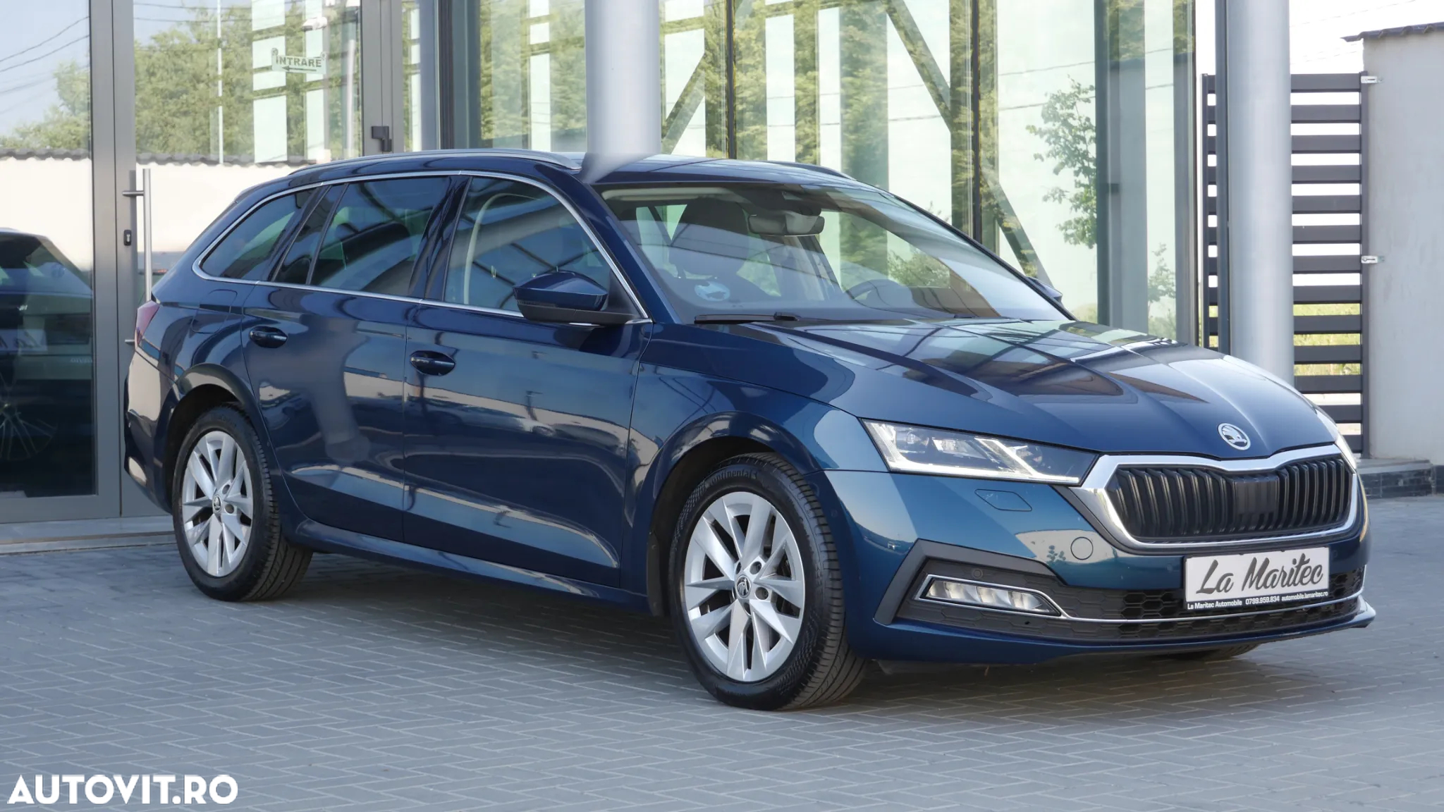 Skoda Octavia Combi 2.0 TDI DSG Style - 4