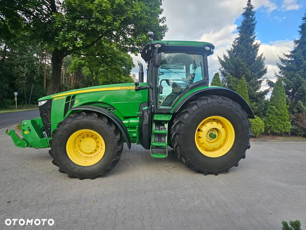 John Deere 8245R
