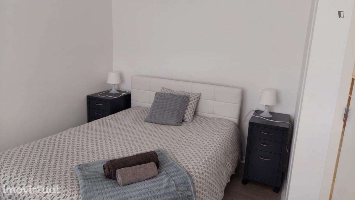 Quarto - localizado em Oeiras Lisbon - Grande imagem: 3/25
