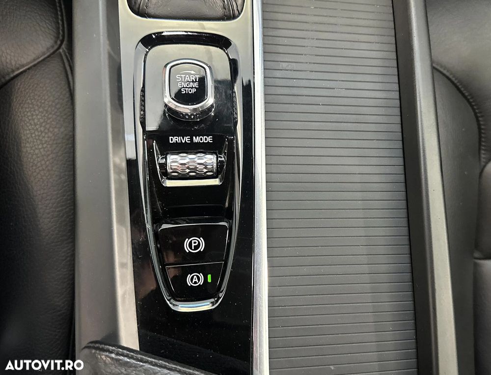 Volvo XC 60 D4 AWD Momentum - 18