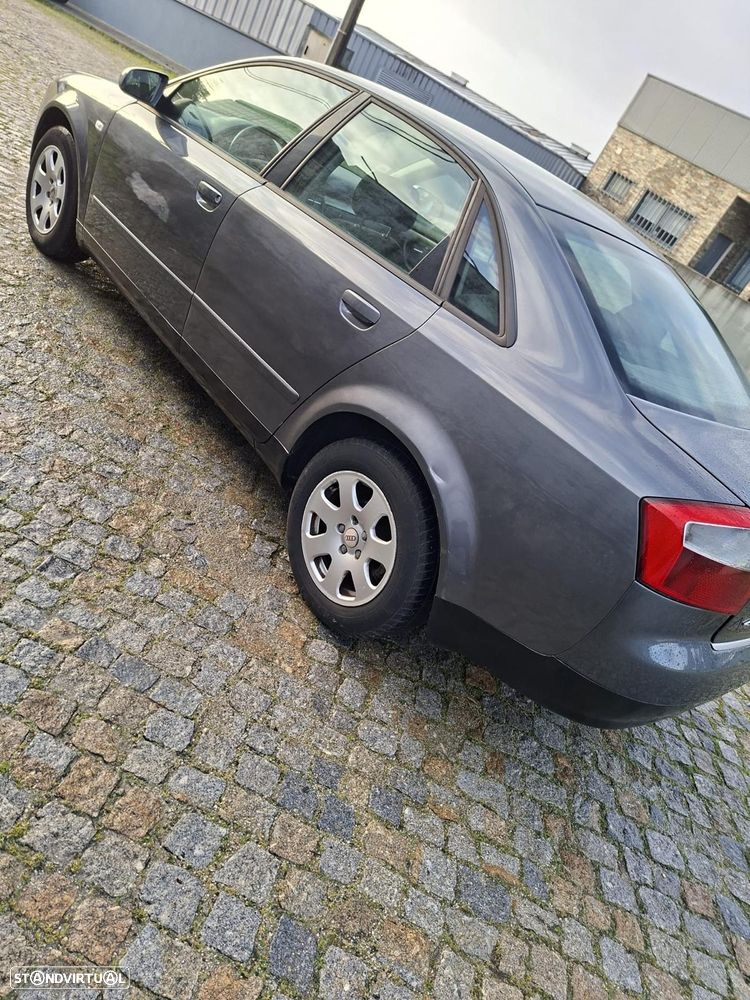 Audi A4 1.9 TDI m5 - 3