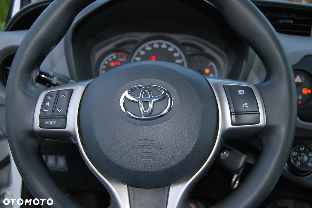 Toyota Yaris 1.0 Active - 13