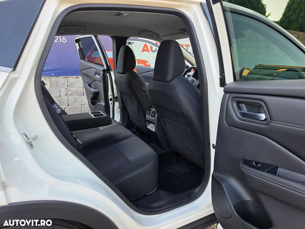 Nissan Qashqai 1.3 DIG-T MHEV N-Connecta - 32