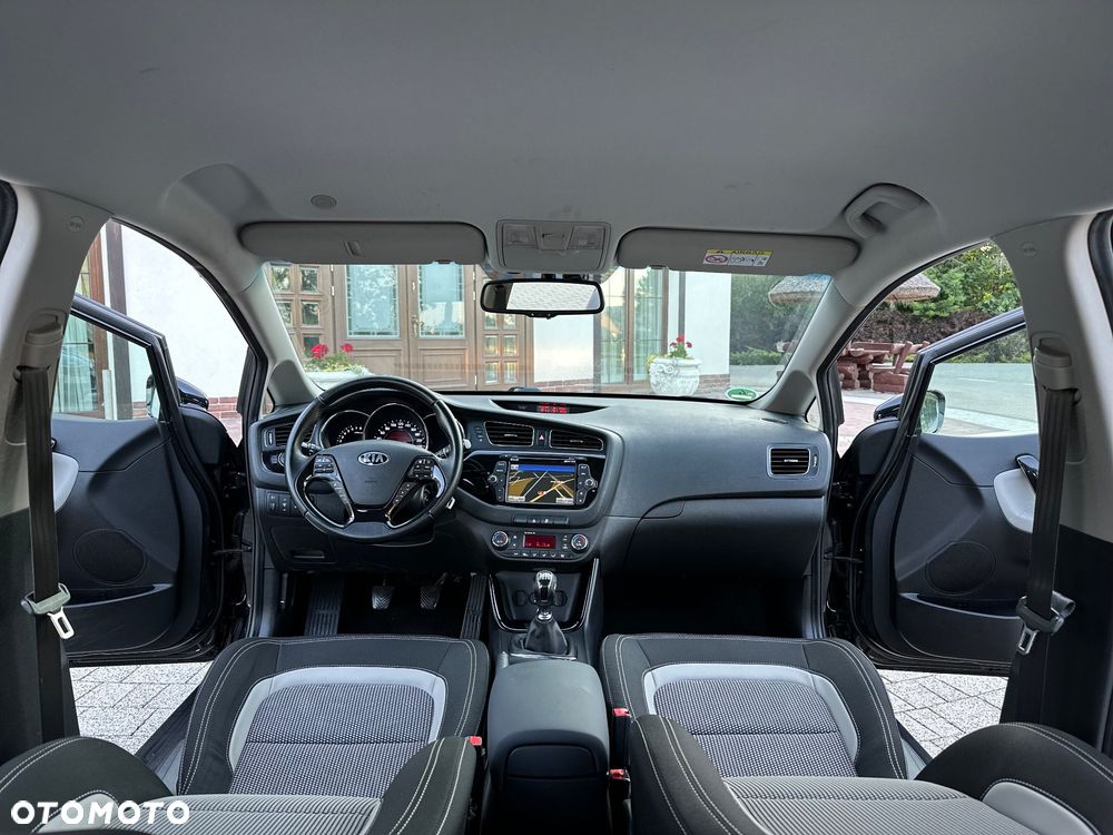Kia Ceed 1.6 GDI Platinum Edition - 31