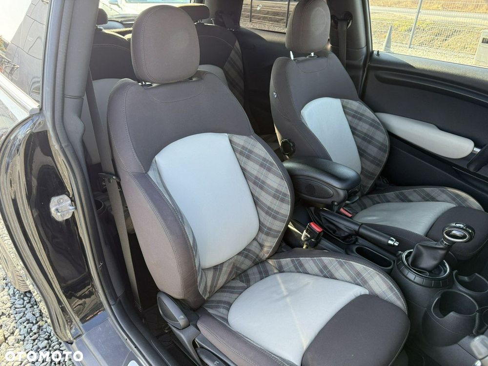 MINI Cooper Standard - 26