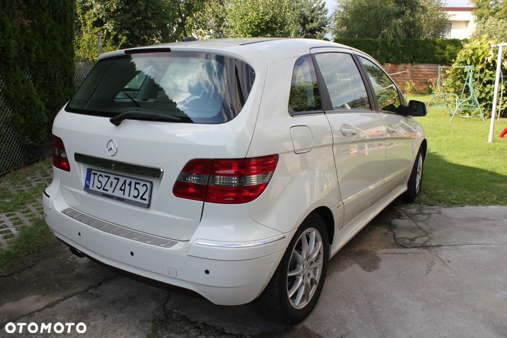 Mercedes-Benz Klasa B 150 BlueEffICIENCY - 33