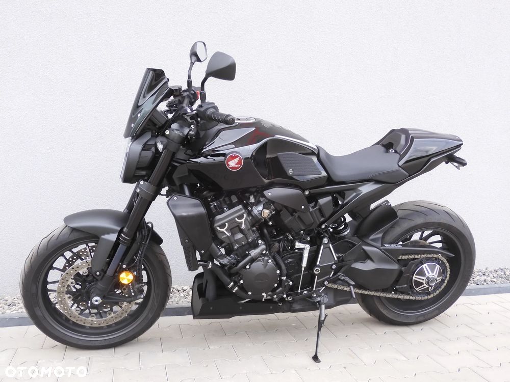 Honda CB - 28