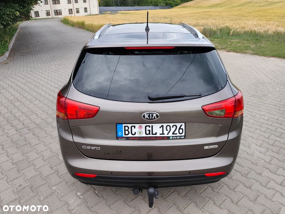 Kia Ceed 1.6 CRDi 128 Fifa World Cup Edition - 22