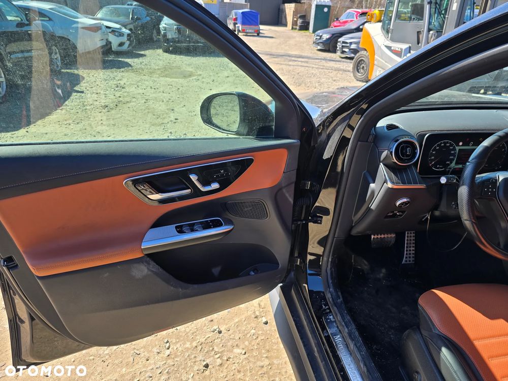 Mercedes-Benz GLC 300 4Matic 9G-TRONIC Edition Avantgarde - 16