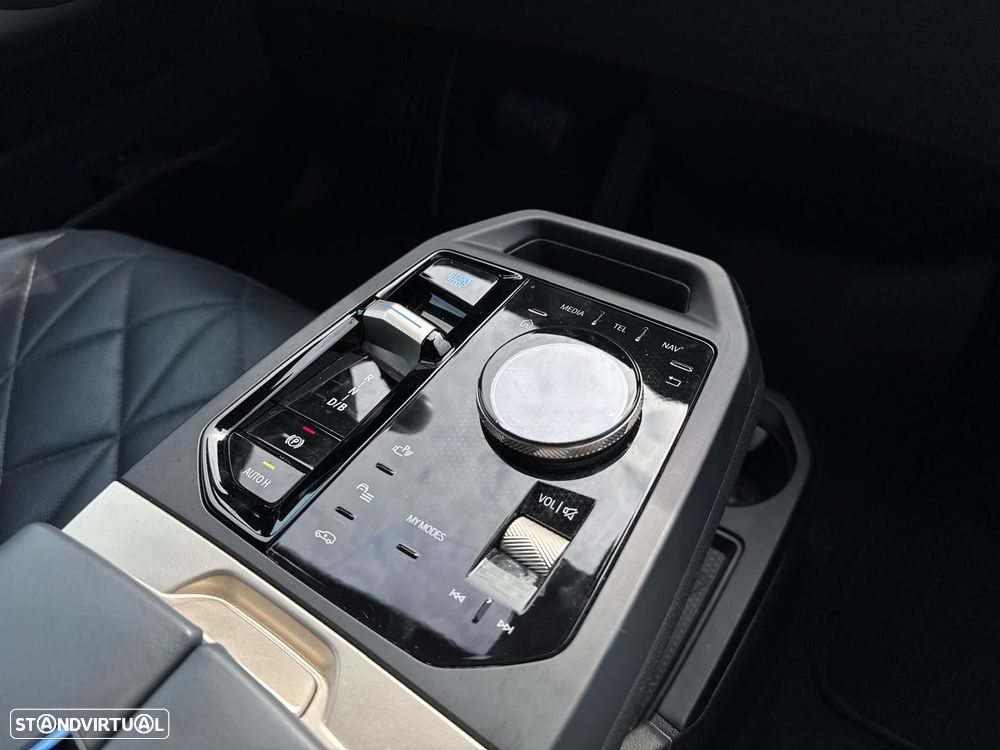 BMW iX M60 - 9