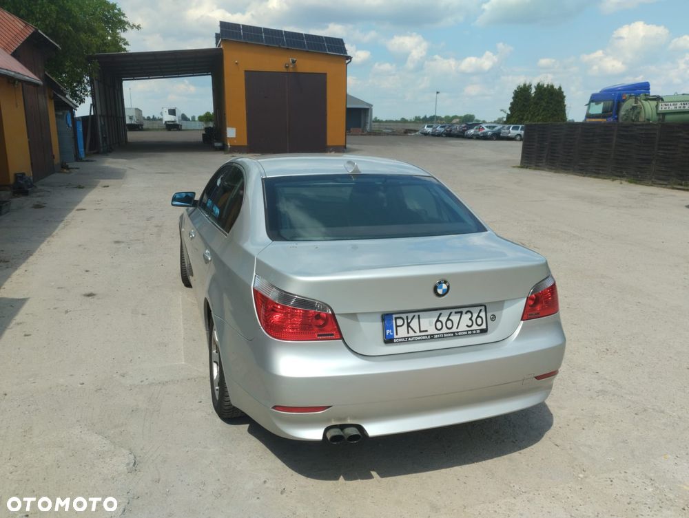 BMW Seria 5 523i - 4