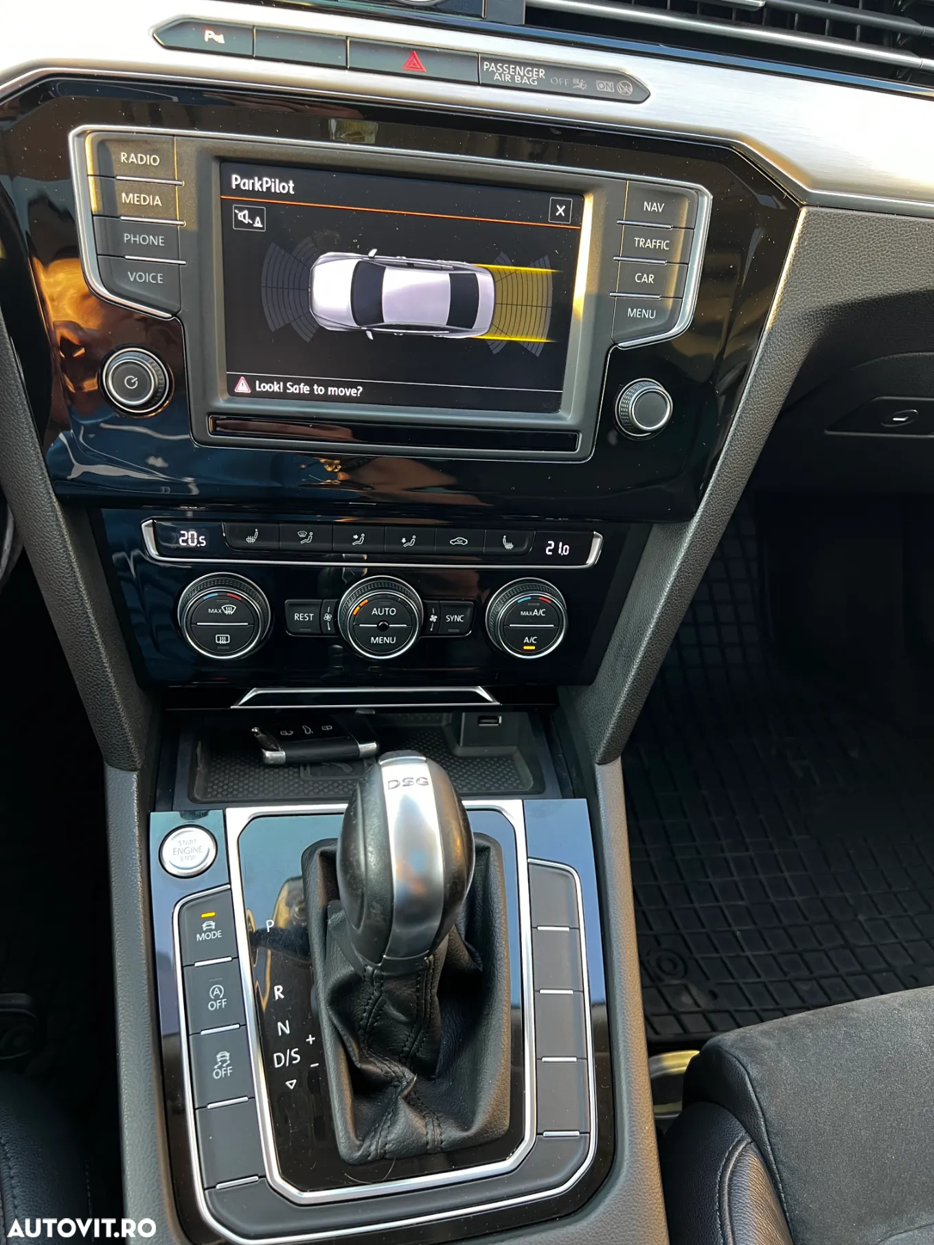 Volkswagen Passat 2.0 TDI DSG Highline - 16
