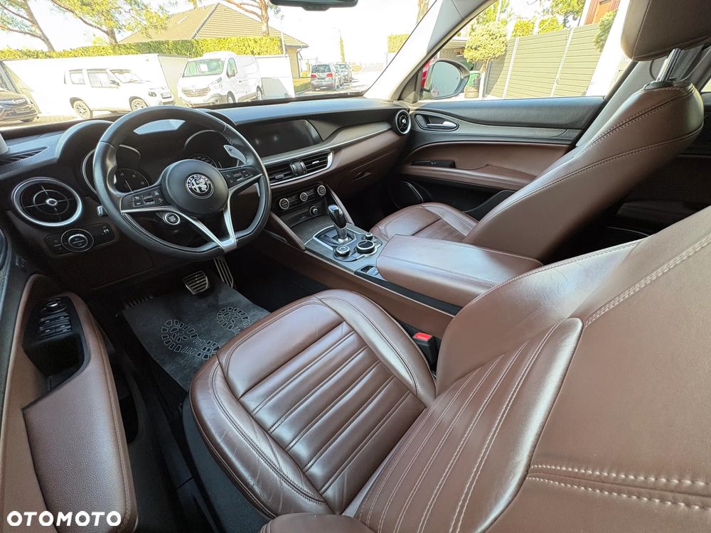 Alfa Romeo Stelvio 2.2 16V AT8 Q4 Veloce - 7