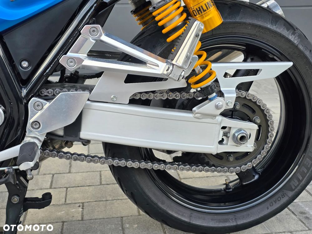 Yamaha XJR - 35